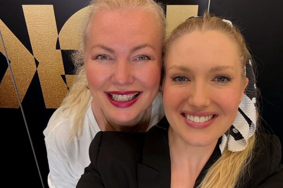 Esther Ligthart with Agata Jankowiak from Blingsis, b2b influencer and instagram influencer jewelry